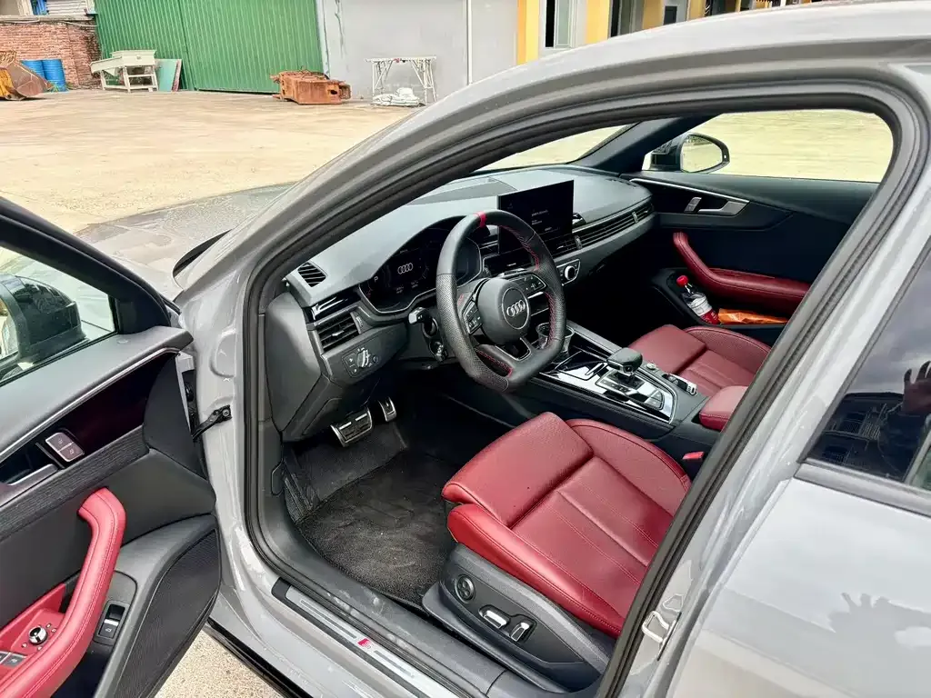 Audi A4L 2025 из CN, фото 5