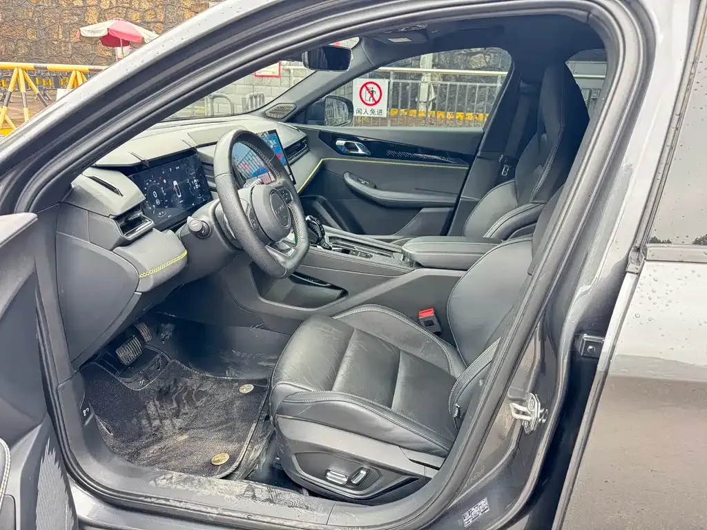 Lynk & Co 03 2023 из CN, фото 3