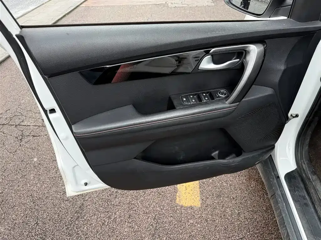 Kia Sportage 2023 из CN, фото 7