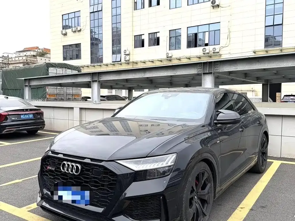 Audi Q8 2021 из CN, фото 1
