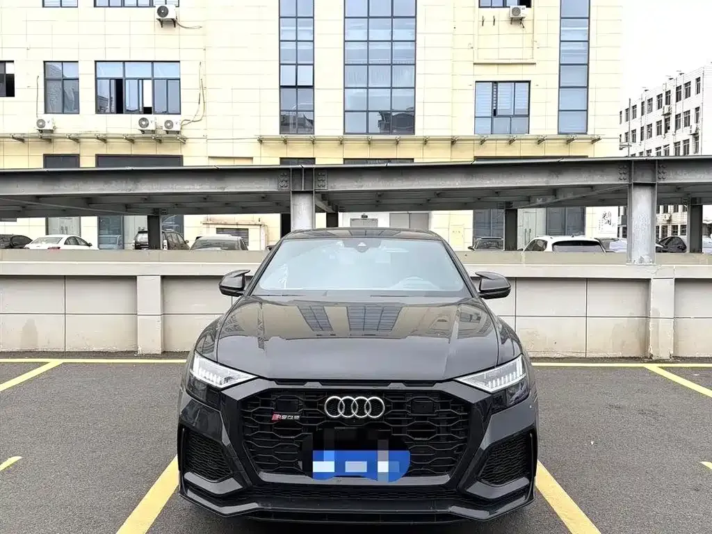 Audi Q8 2021 из CN, фото 7
