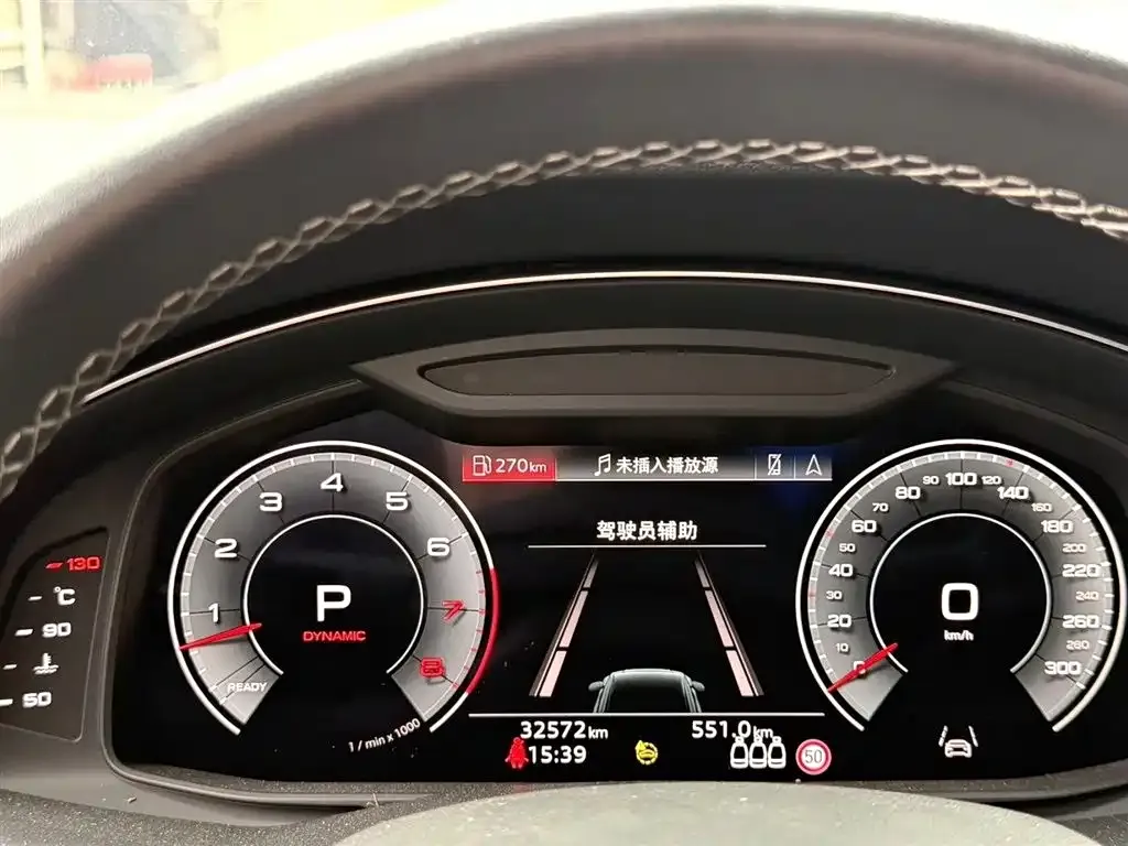 Audi Q8 2021 из CN, фото 2