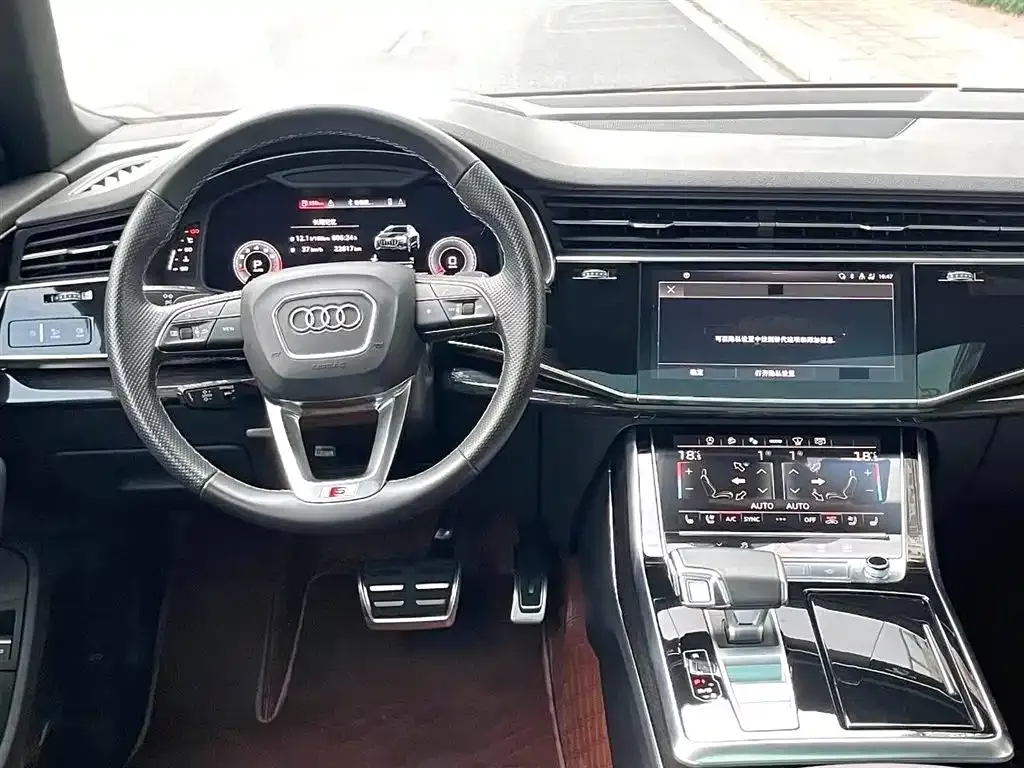 Audi Q8 2021 из CN, фото 3