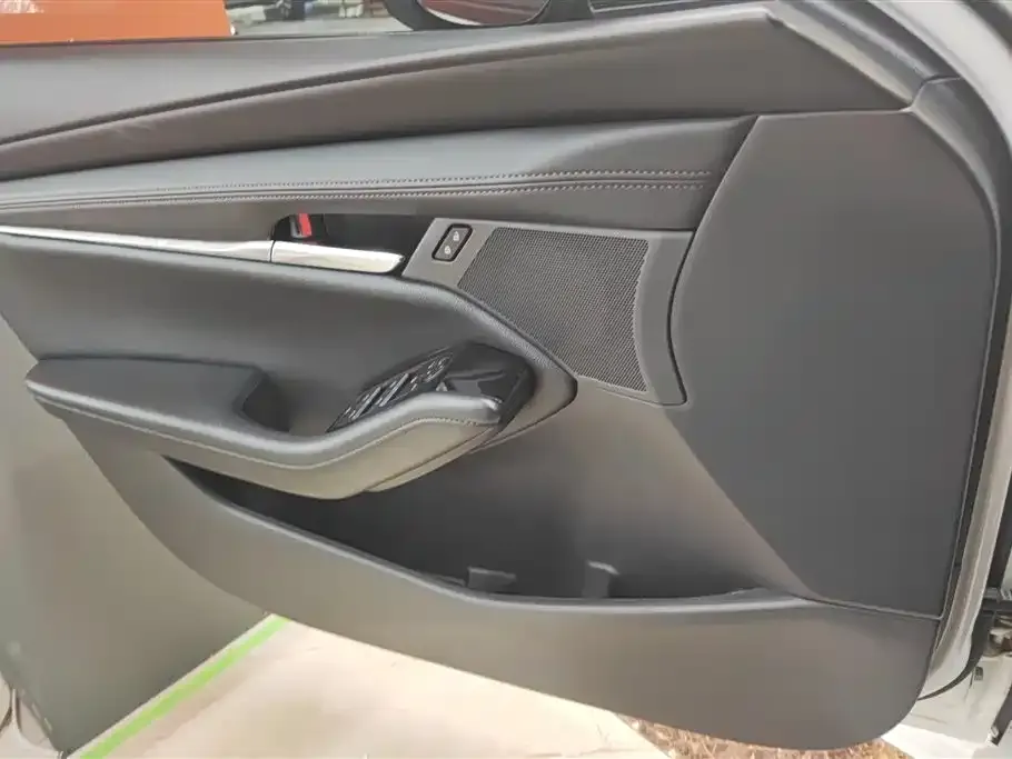 Mazda 3 Axela 2022 из CN, фото 8