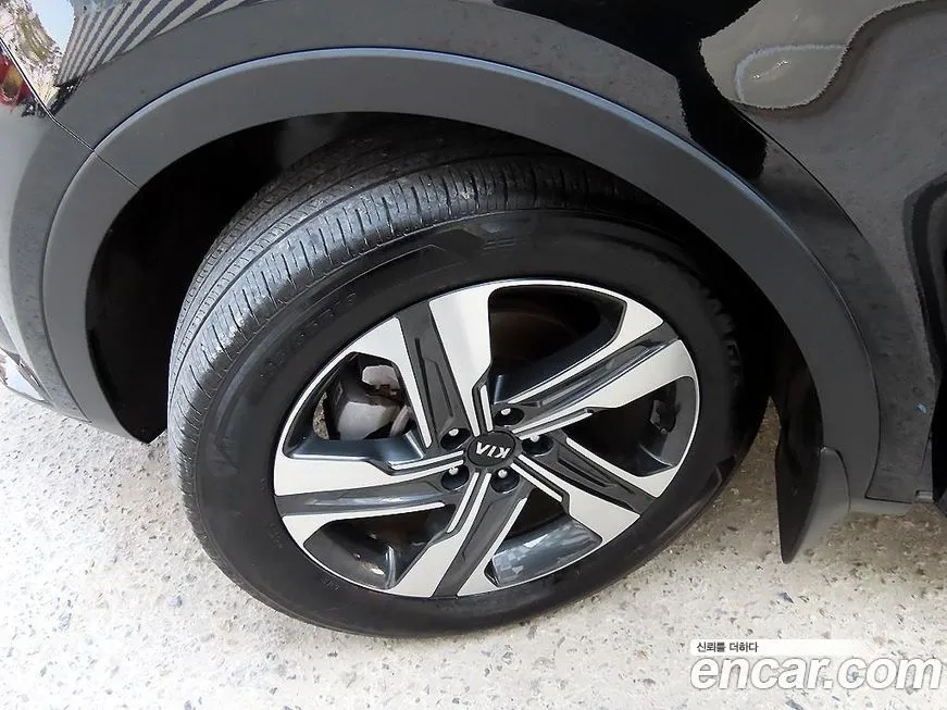 Kia Sorento — фото 8