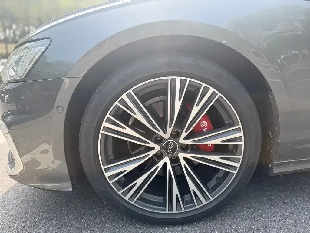 Audi A6L 2023 из CN, фото 8