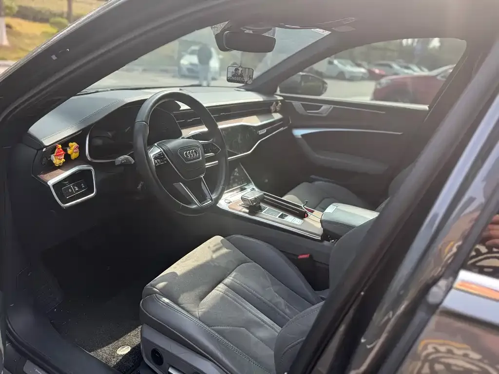 Audi A6L 2023 из CN, фото 5