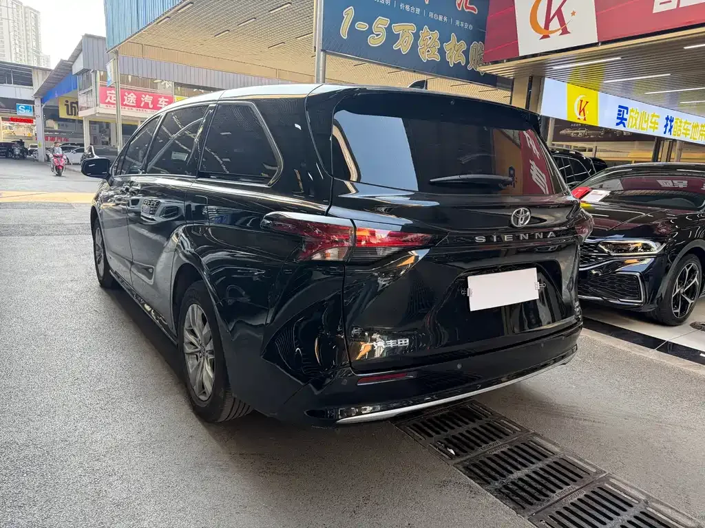 Toyota Sienna 2024 из CN, фото 5