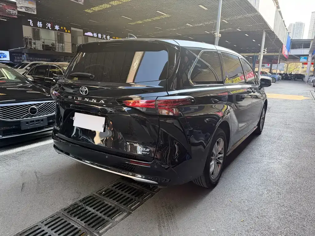 Toyota Sienna 2024 из CN, фото 7