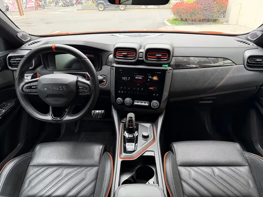 Lynk & Co 02 Hatchback 2021 из CN, фото 8