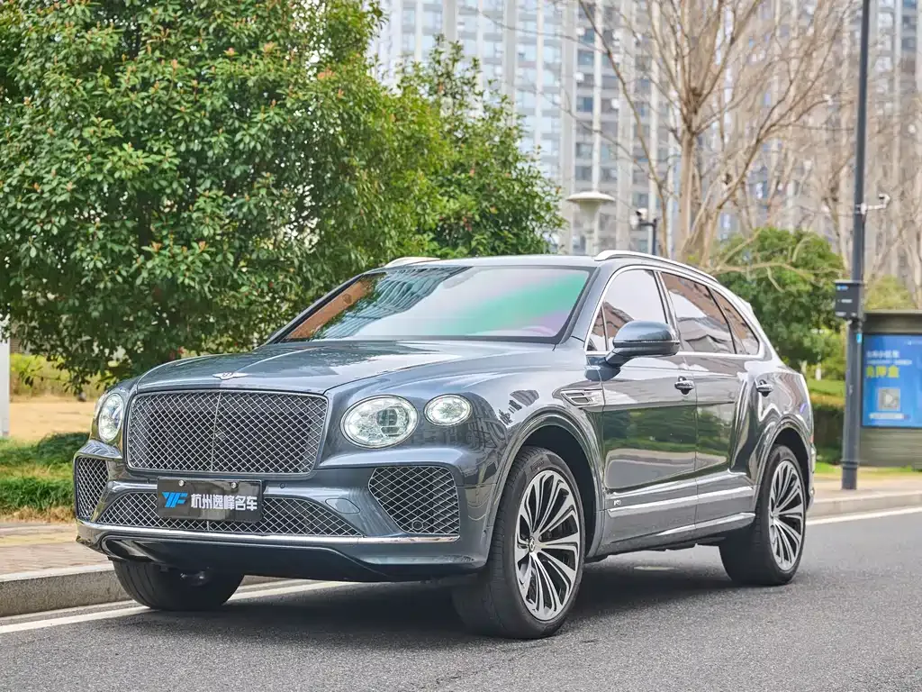 Bentley Bentayga — фото 1