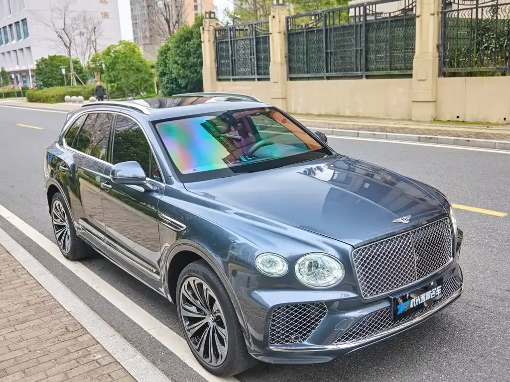 Bentley Bentayga — фото 5