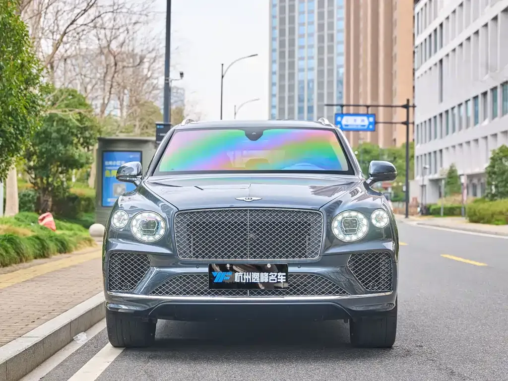 Bentley Bentayga — фото 7