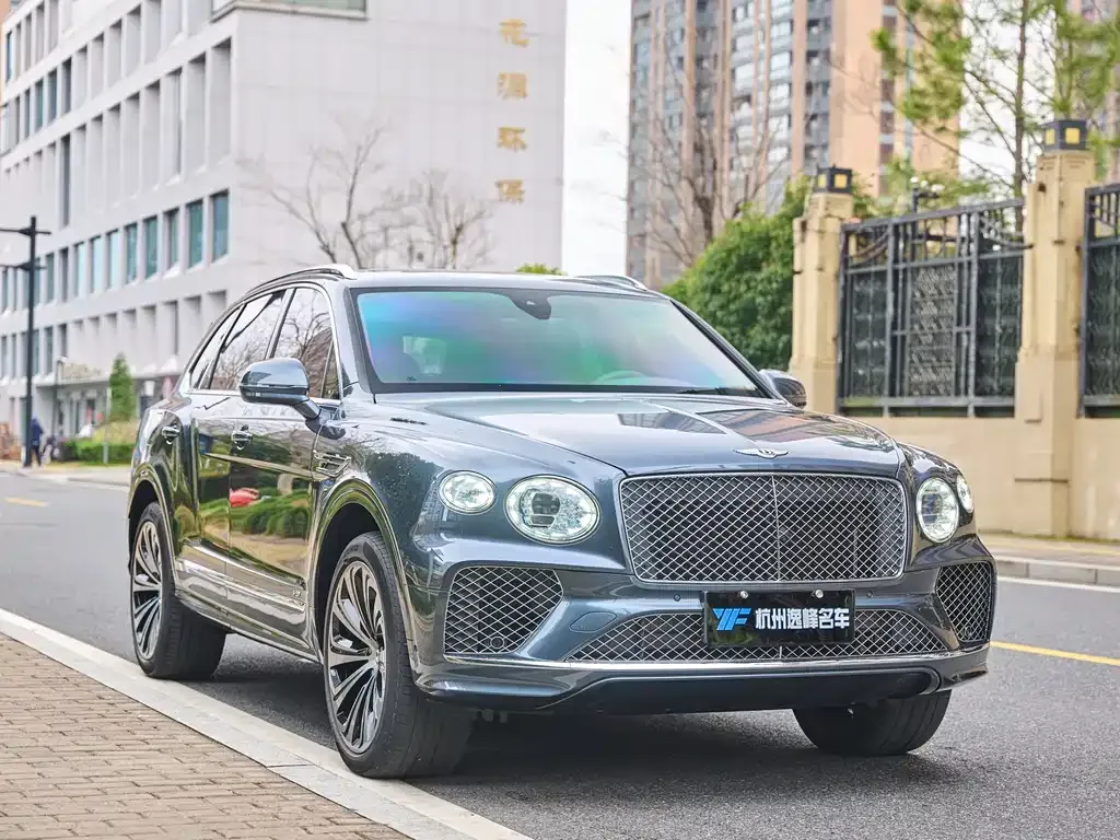 Bentley Bentayga — фото 8