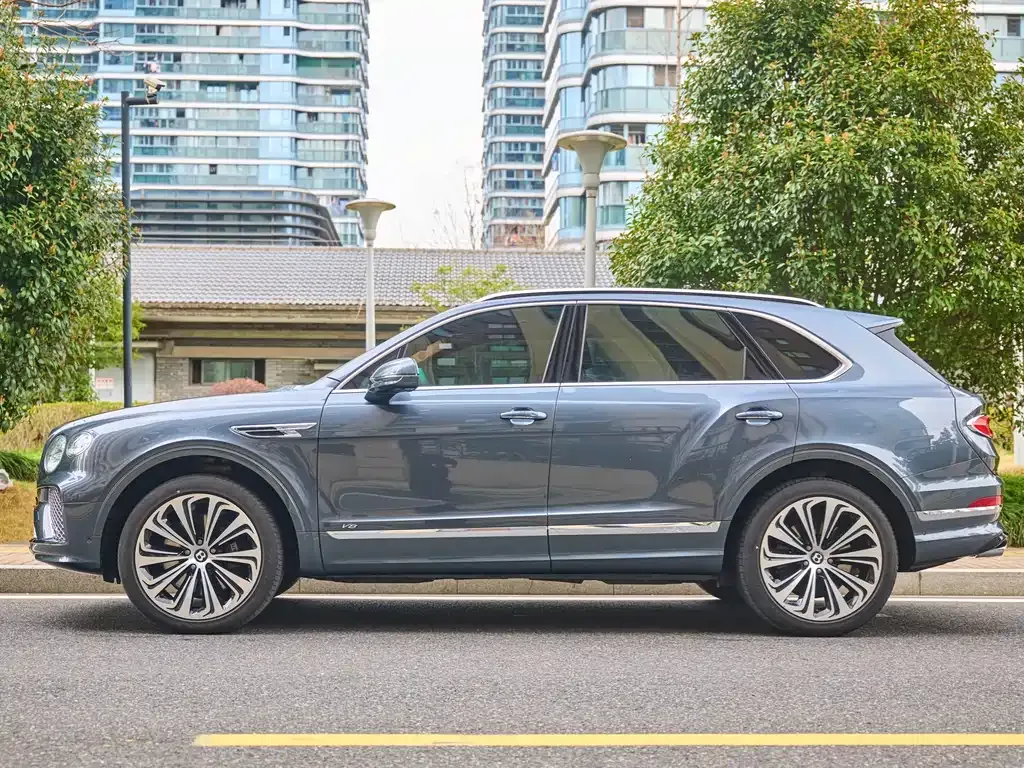 Bentley Bentayga — фото 10