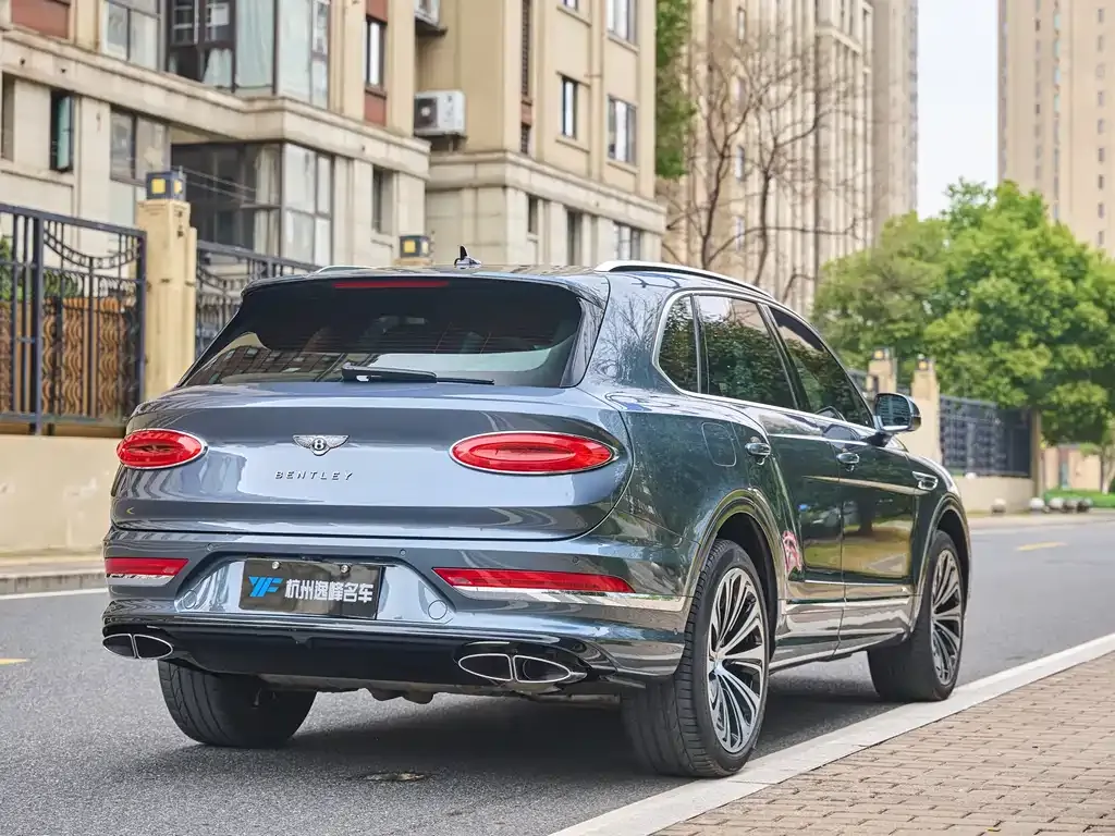 Bentley Bentayga — фото 4
