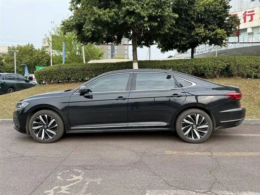 Volkswagen Passat — фото 6