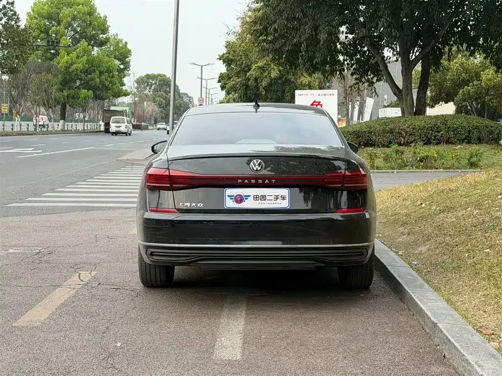 Volkswagen Passat — фото 8