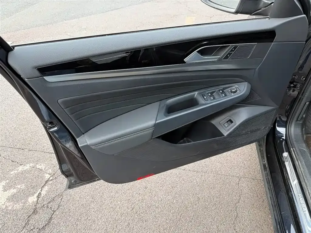 Volkswagen Passat — фото 5