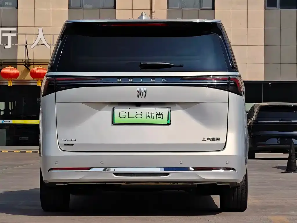 Buick GL8 Hybrid — фото 10