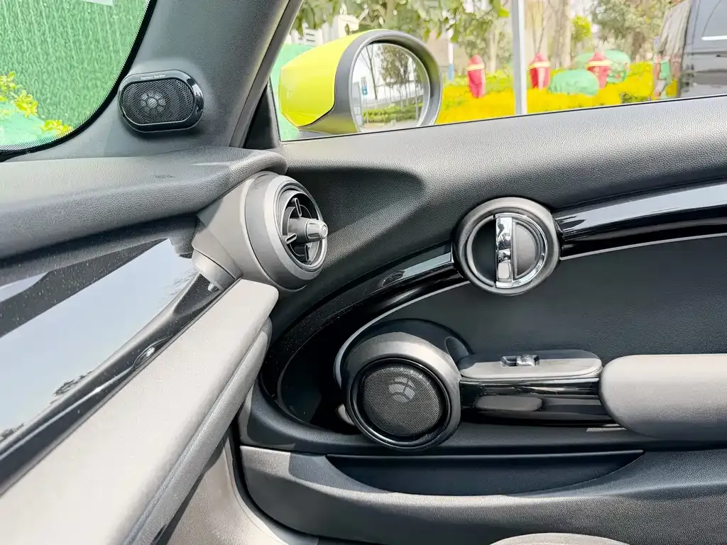 MINI Cooper (3-door) 2023 из CN, фото 6