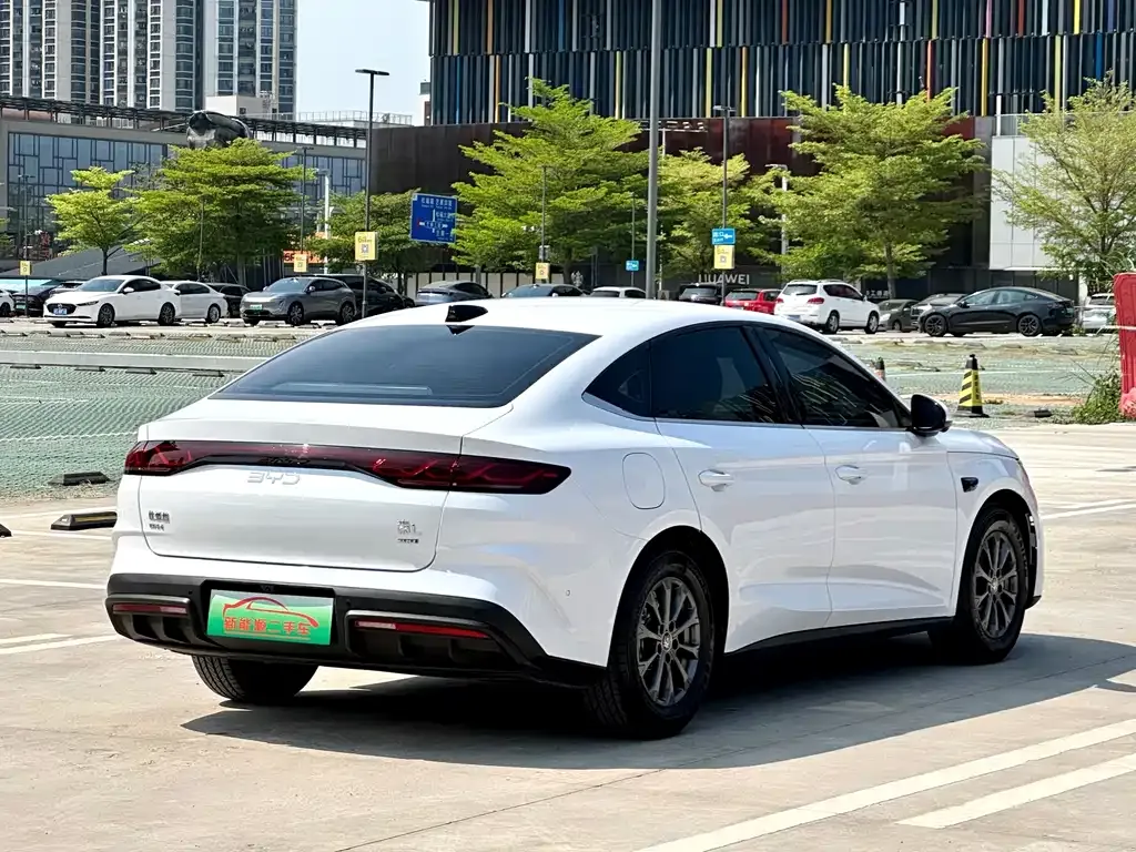 BYD Qin L — фото 4