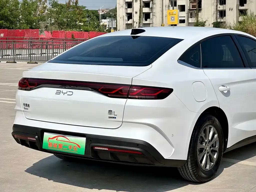 BYD Qin L — фото 6