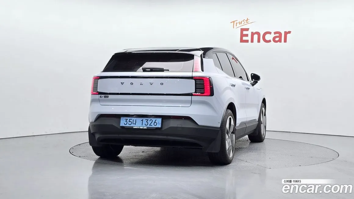 Volvo EX30 2025 из KR, фото 3