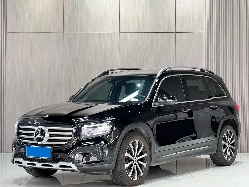 Mercedes-Benz GLB — фото 1