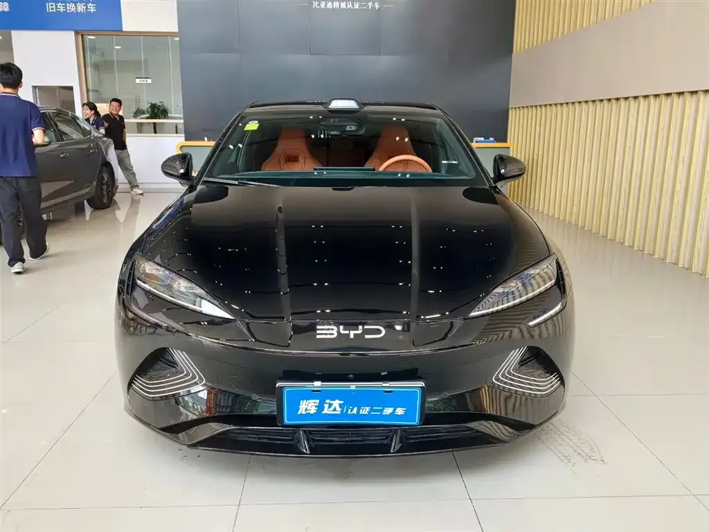 BYD Seal — фото 9
