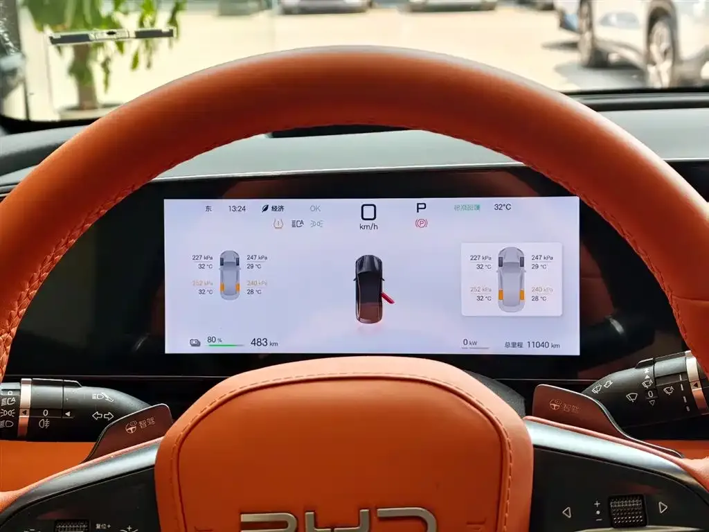 BYD Seal — фото 4