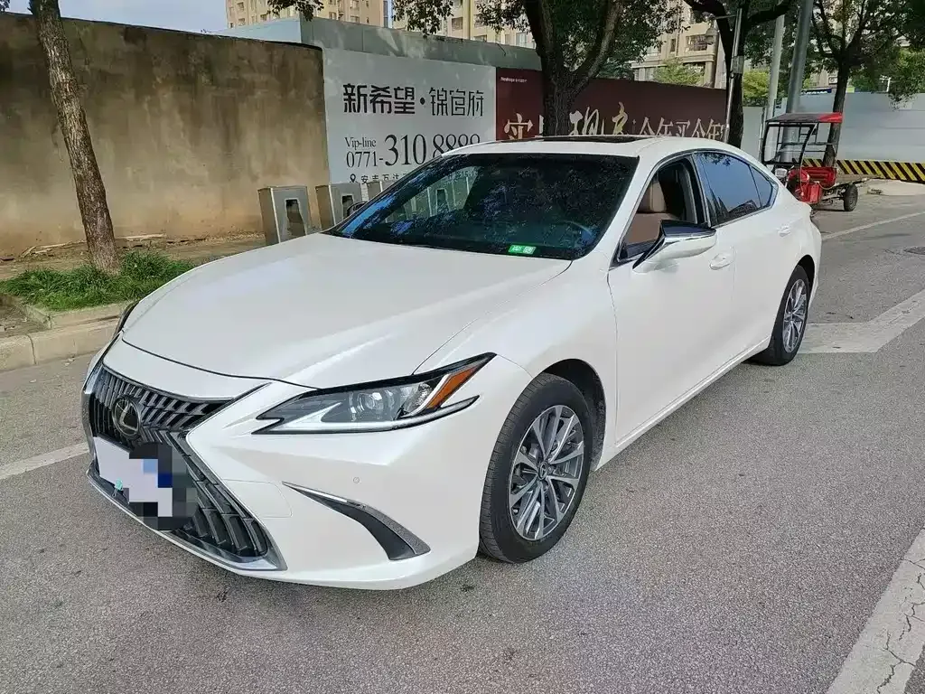 Lexus ES 2023 из CN, фото 1