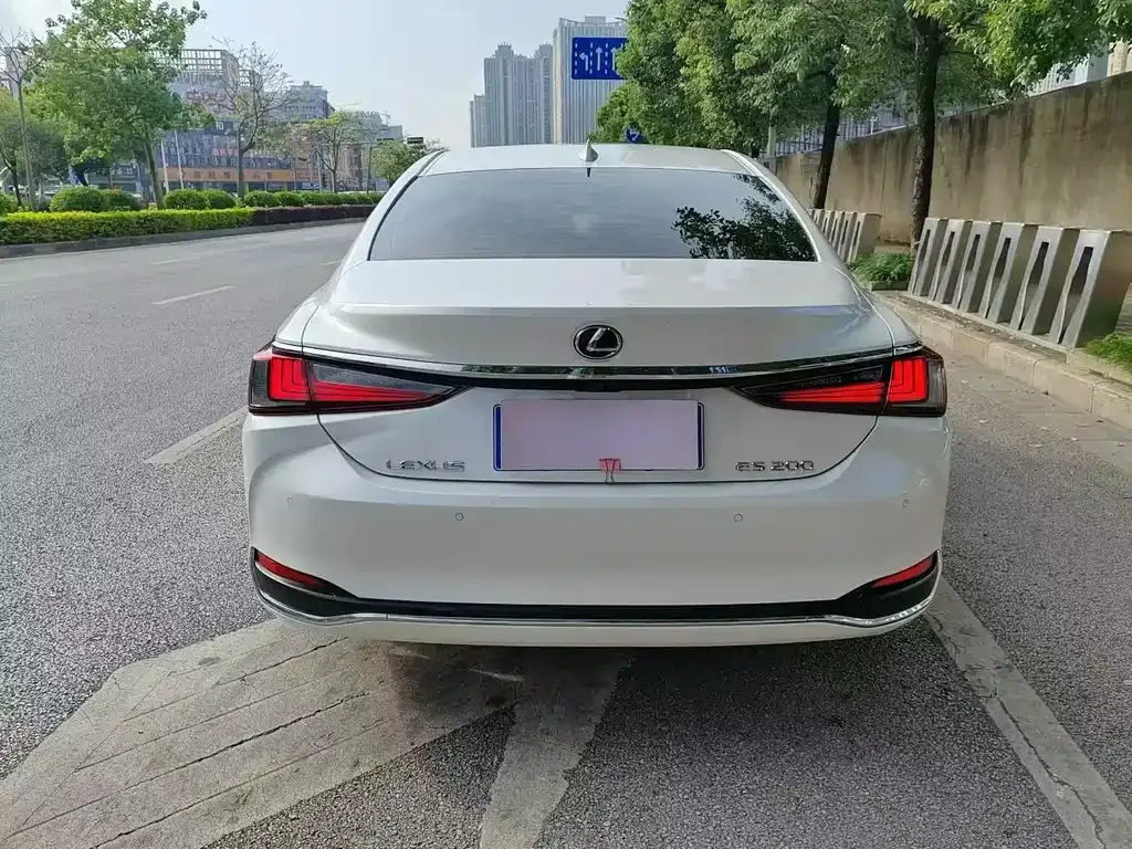 Lexus ES 2023 из CN, фото 9