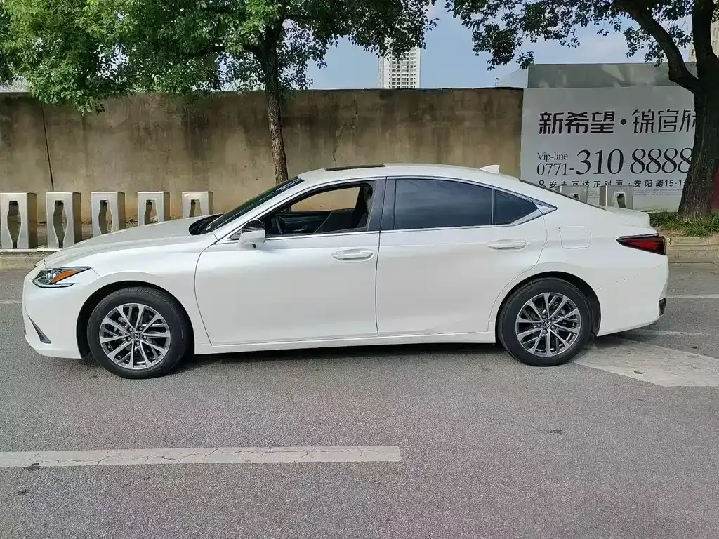 Lexus ES 2023 из CN, фото 8