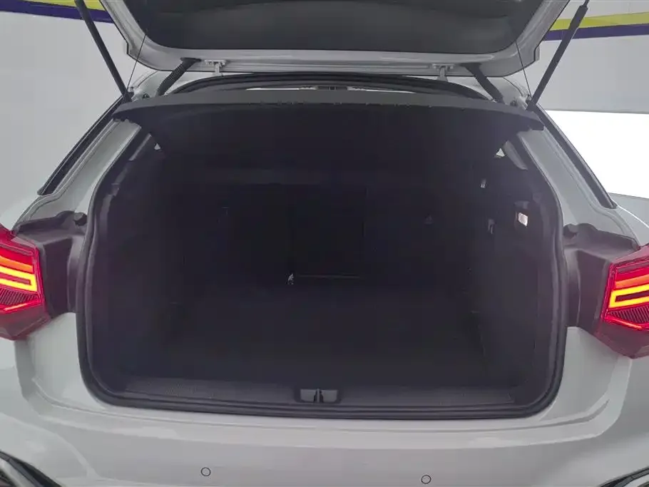 Audi Q2L 2022 из CN, фото 3