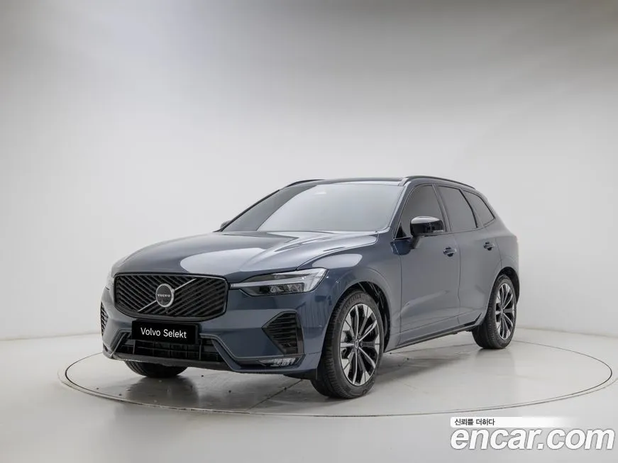 Volvo XC60 — фото 1