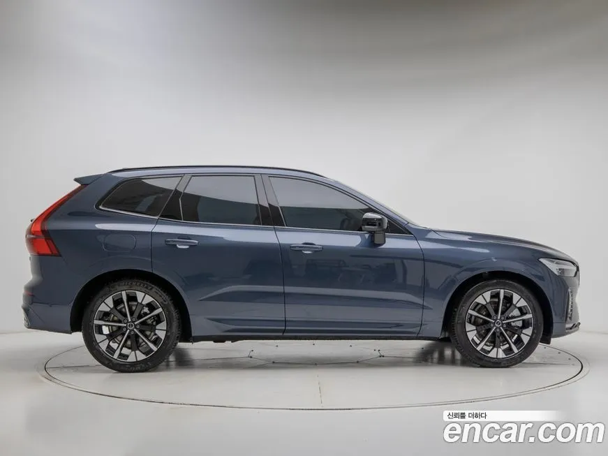Volvo XC60 — фото 2