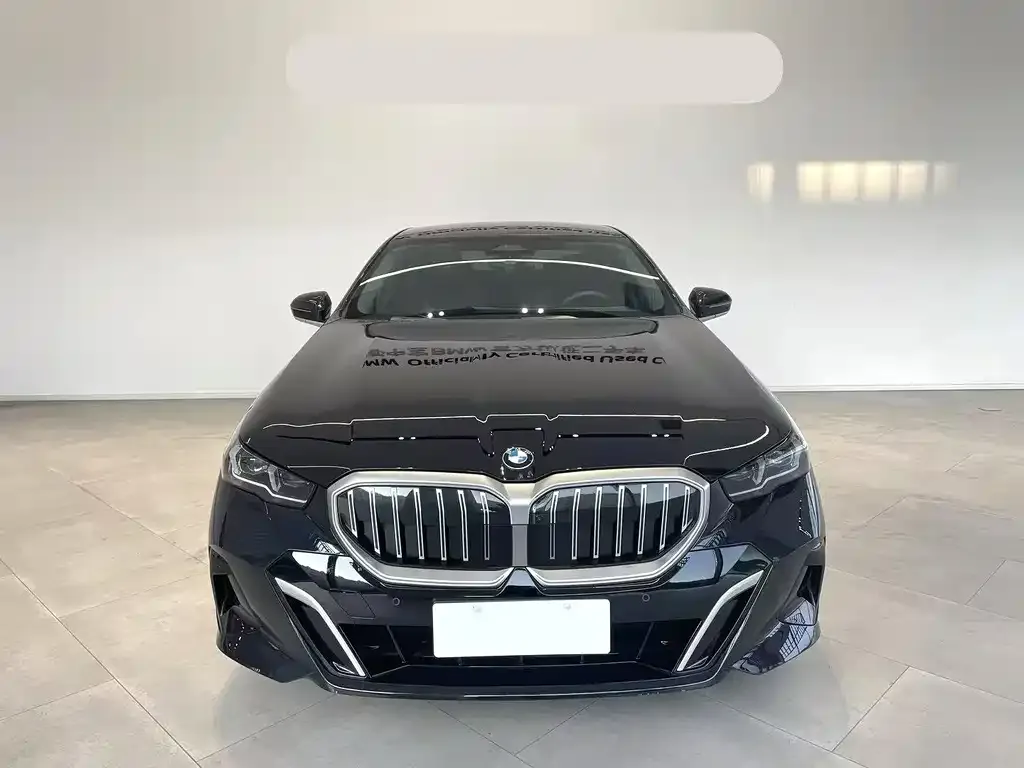BMW 5 Series — фото 5