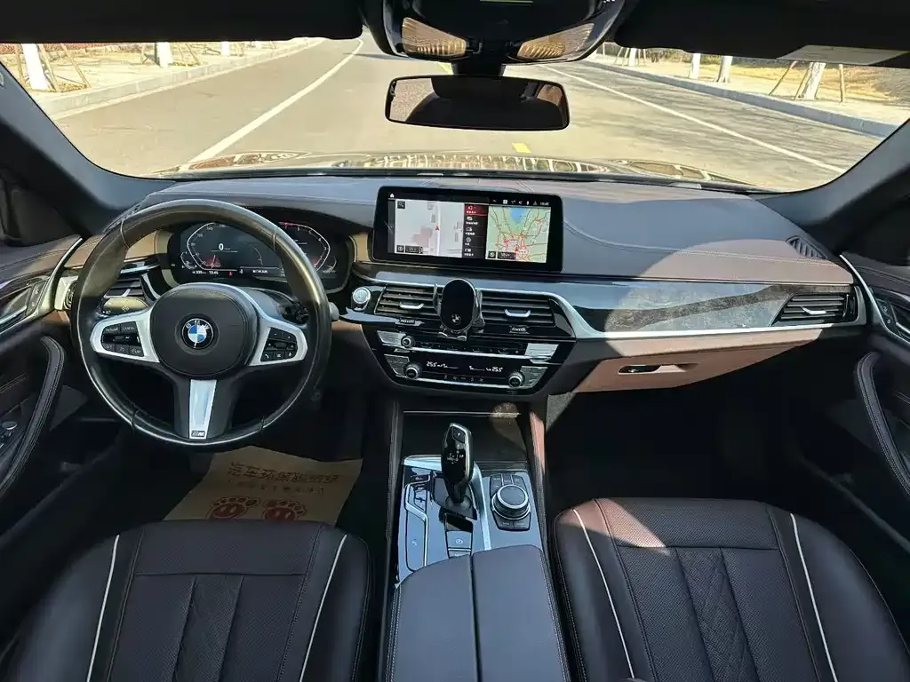 BMW 5 Series — фото 2