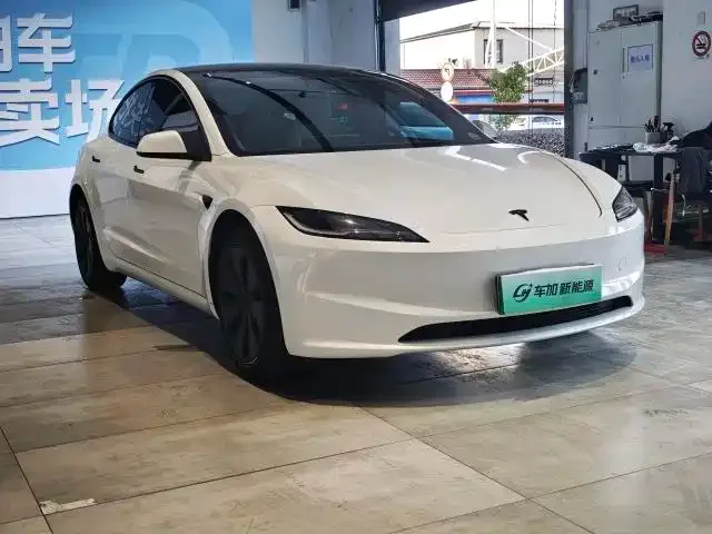 Tesla Model 3 — фото 9