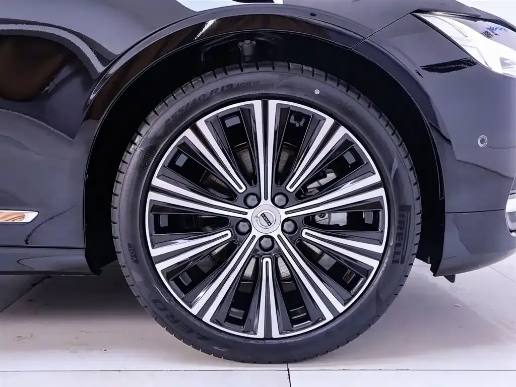 Volvo S90 2025 из CN, фото 4