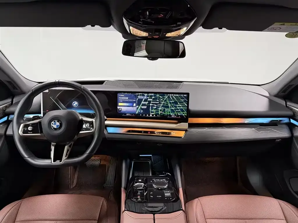 BMW 5 Series — фото 5