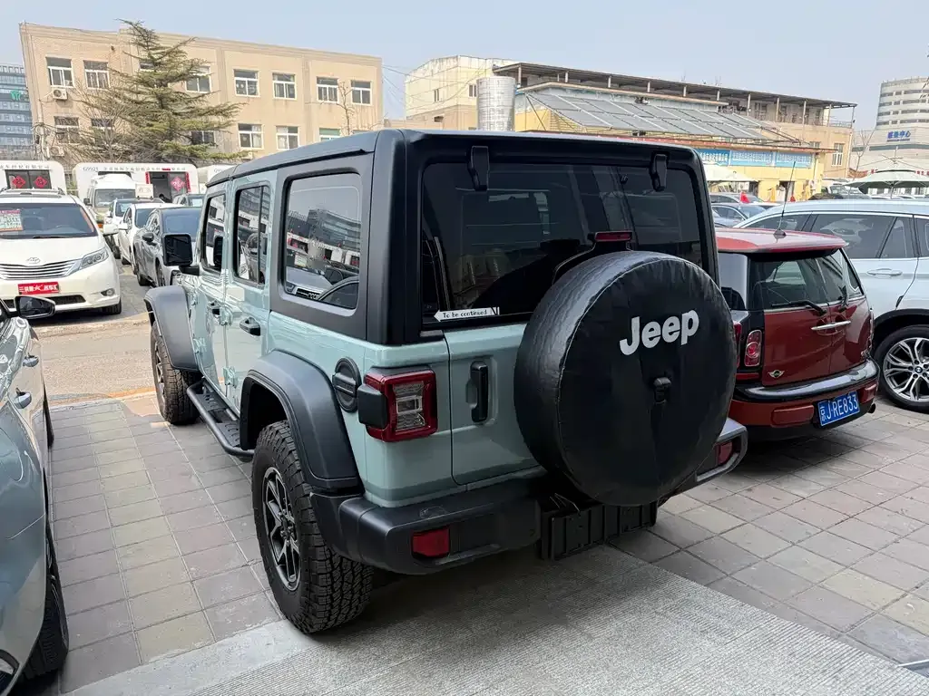 Jeep Wrangler — фото 3