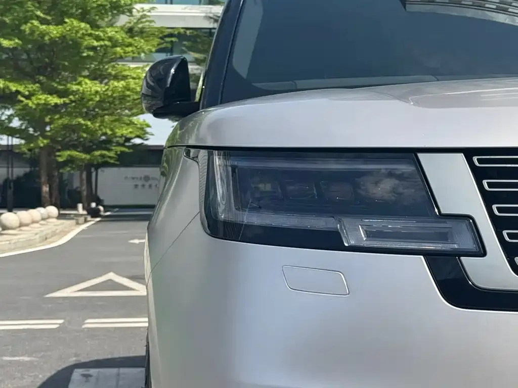 Land Rover Range Rover 2023 из CN, фото 2