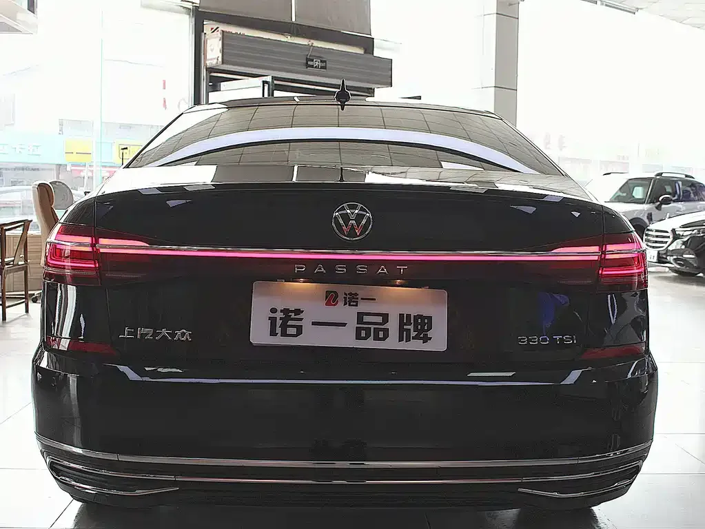 Volkswagen Passat — фото 5