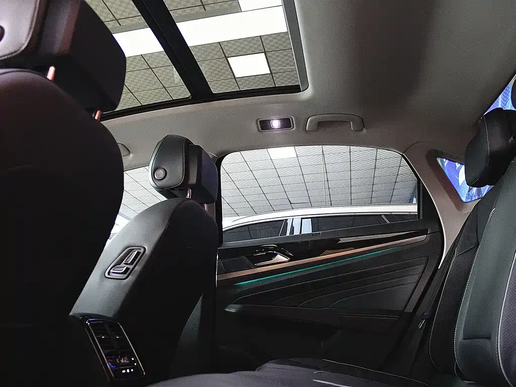 Volkswagen Passat — фото 2