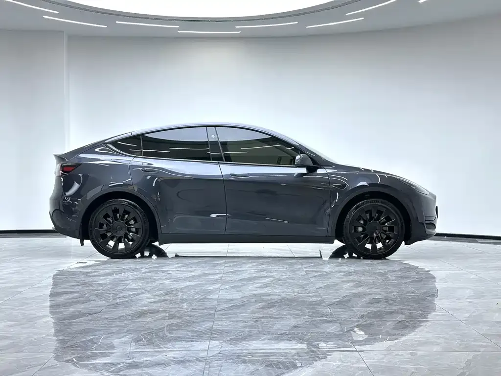 Tesla Model Y 2024 из CN, фото 7