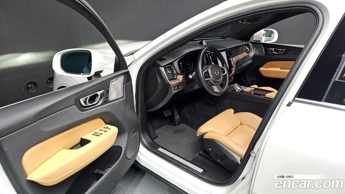 Volvo XC60 2022 из KR, фото 10