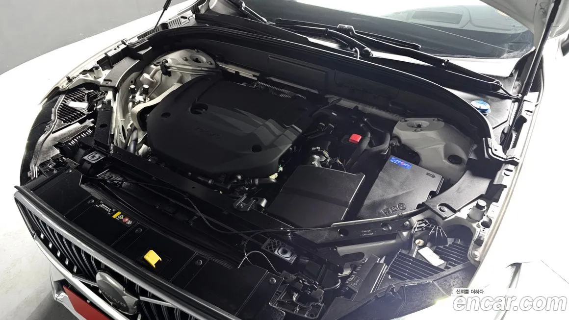 Volvo XC60 2022 из KR, фото 8
