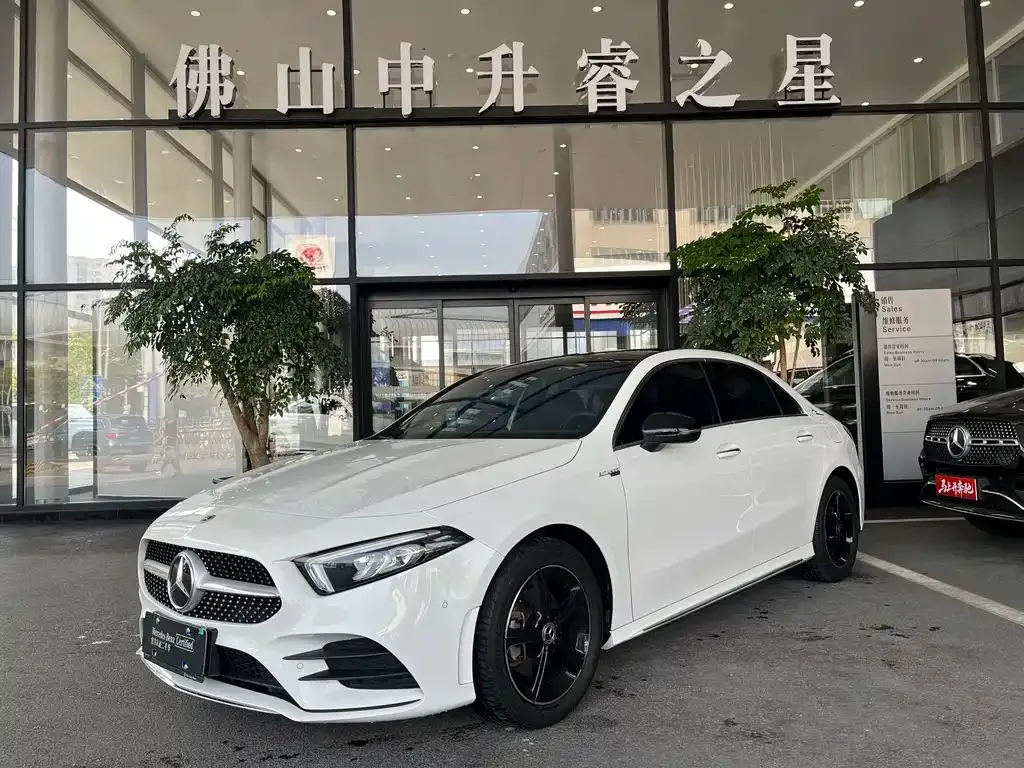 Mercedes-Benz A-Class — фото 1